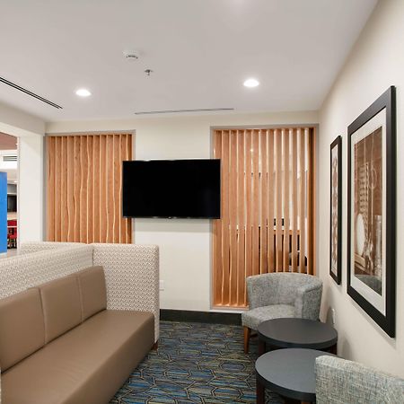 Holiday Inn Express & Suites Oakhurst-Yosemite Park Area By Ihg Екстер'єр фото