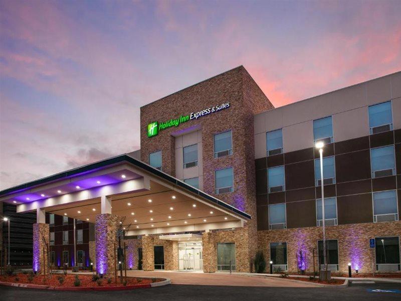 Holiday Inn Express & Suites Oakhurst-Yosemite Park Area By Ihg Екстер'єр фото