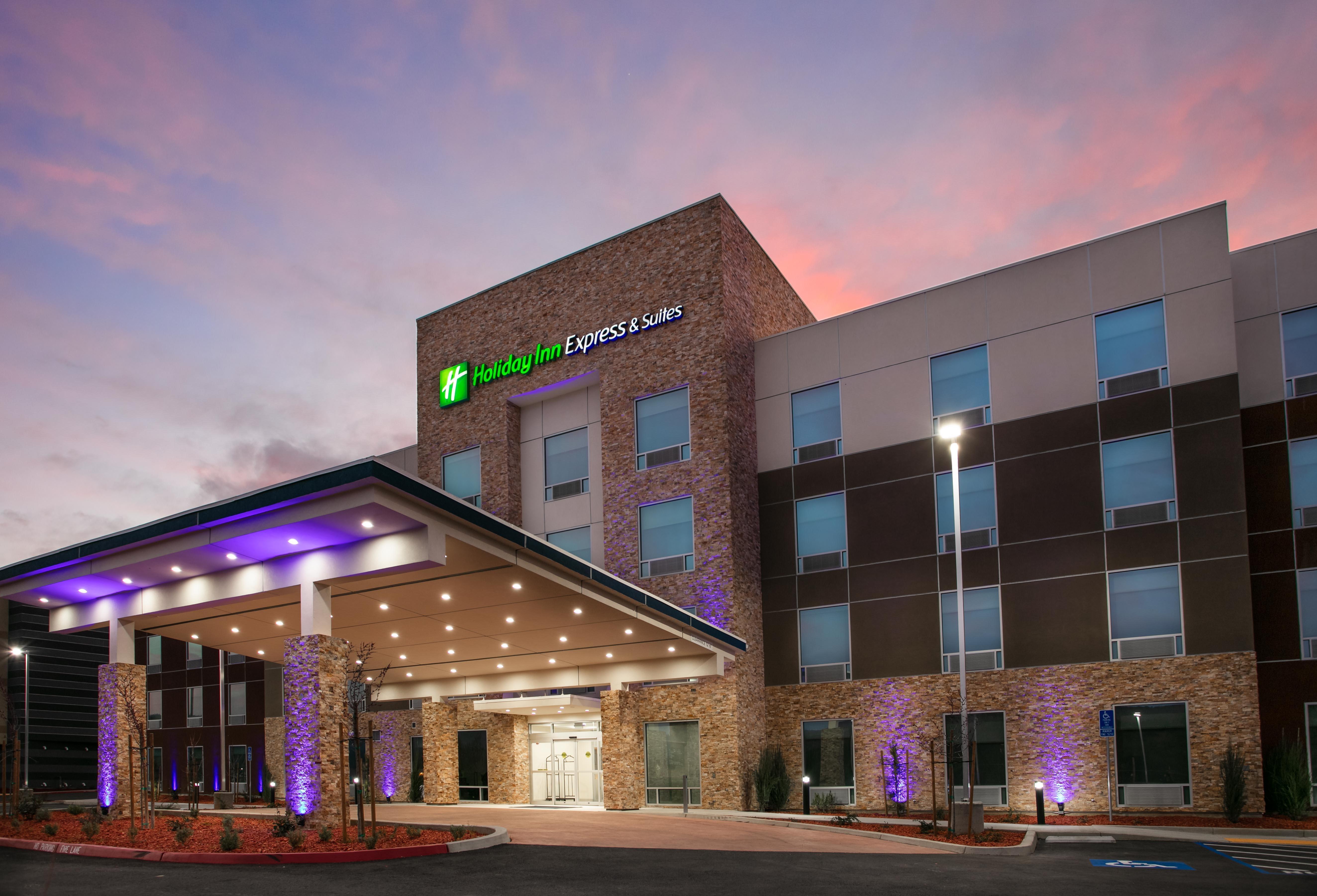 Holiday Inn Express & Suites Oakhurst-Yosemite Park Area By Ihg Екстер'єр фото